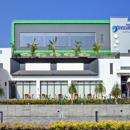 Divecube Hotel Taichung Exteriör bild