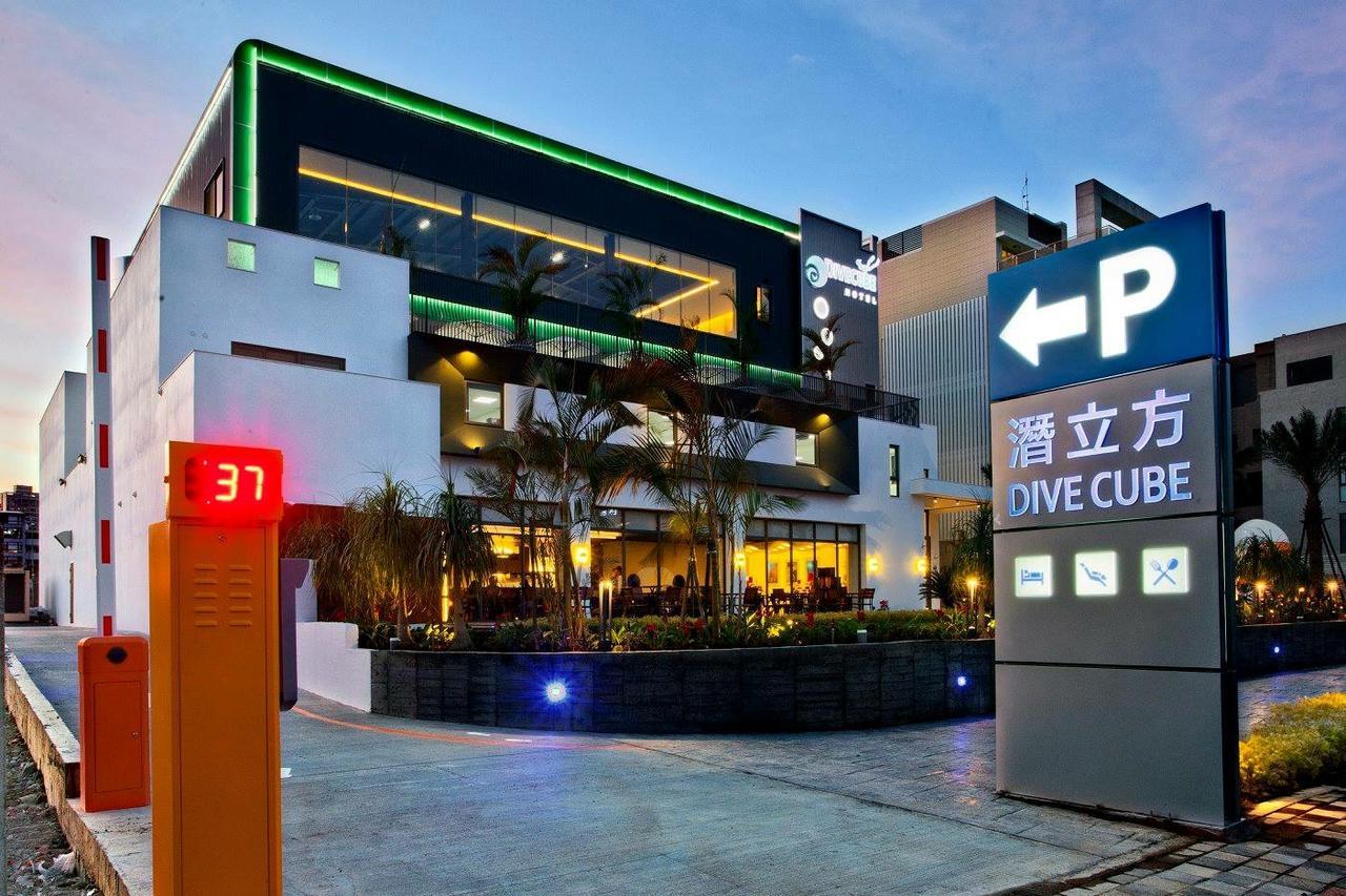 Divecube Hotel Taichung Exteriör bild